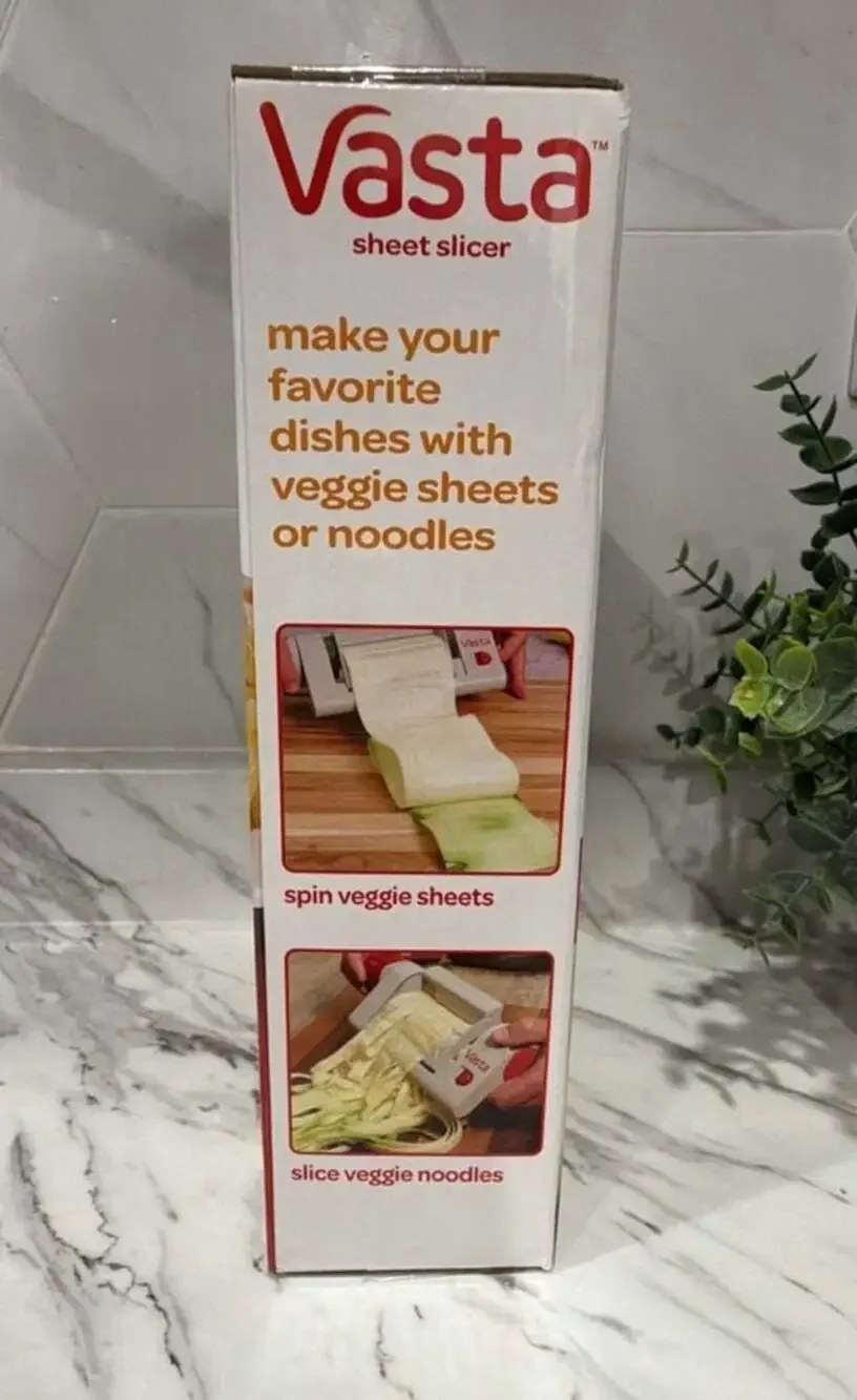 Vasta Veggie and Fruit Sheet Slicer with Fettuccine Blade
